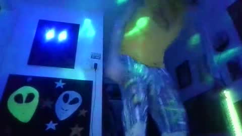 Curtisdow420 online show from December 4, 2025, 8:12 am