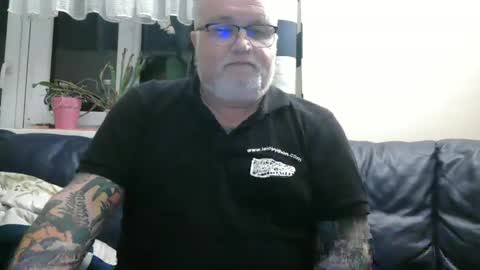 Snapshot of curtus14 chatting on December 15, 2024, 1:13 am curtus14 online show from December 15, 2024, 1:13 am