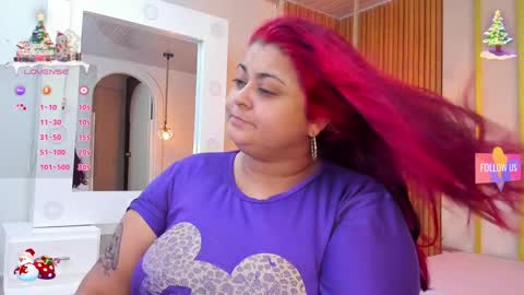 Snapshot of curvy_beauty_ chatting on December 17, 2024, 11:17 am  Hanna  online show from December 17, 2024, 11:17 am