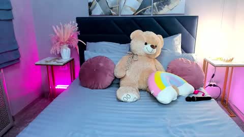 Snapshot of curvy_dynamite chatting on October 9, 2025, 1:14 am Sammy online show from October 9, 2025, 1:14 am