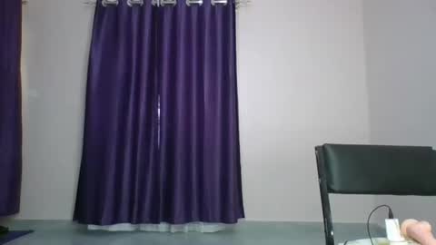 Snapshot of curvy_essie chatting on February 10, 2025, 9:14 am Essie online show from February 10, 2025, 9:14 am