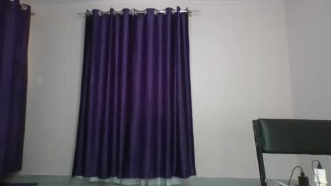 Snapshot of curvy_essie chatting on February 12, 2025, 10:14 am Essie online show from February 12, 2025, 10:14 am