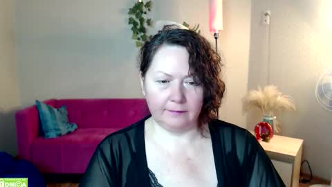 curvy_girlz online show from February 5, 2026, 12:26 am