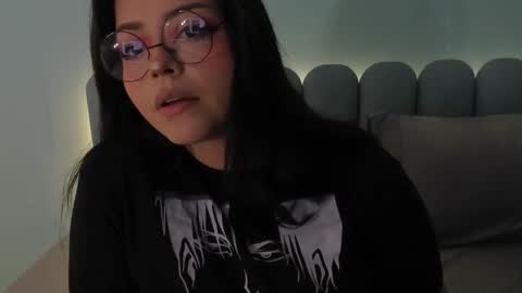 Snapshot of curvy_rousi chatting on October 21, 2025, 11:44 am Rosie online show from October 21, 2025, 11:44 am