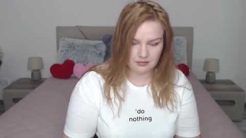 curvyanna13 online show from February 6, 2025, 4:14 pm