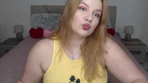 curvyanna13 online show from March 3, 2025, 5:18 pm