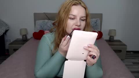 curvyanna13 online show from March 11, 2025, 6:41 pm