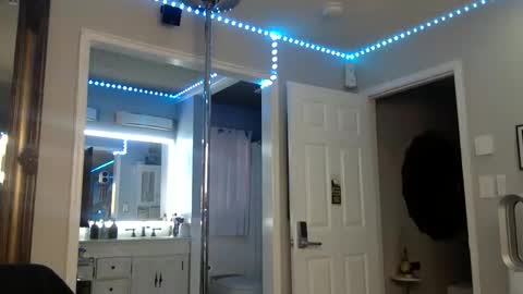 curvyfunlover online show from November 14, 2025, 1:43 pm