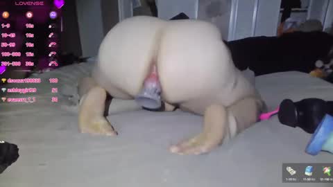 Curvygothfemboy online show from December 5, 2024, 4:31 am