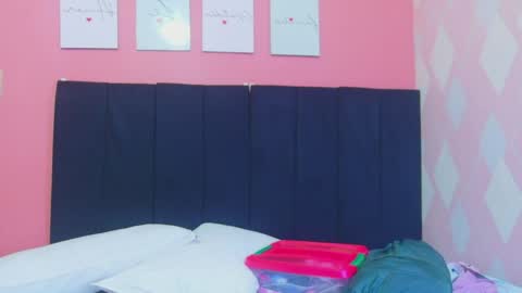 Snapshot of curvyhomebebe chatting on May 20, 2026, 7:20 pm curvyhomebebe online show from May 20, 2026, 7:20 pm