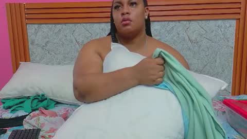 Snapshot of curvyhomebebe chatting on June 11, 2026, 3:04 am curvyhomebebe online show from June 11, 2026, 3:04 am