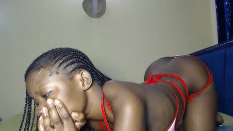 Snapshot of curvyjoan chatting on October 17, 2025, 10:29 am curvyjoan online show from October 17, 2025, 10:29 am