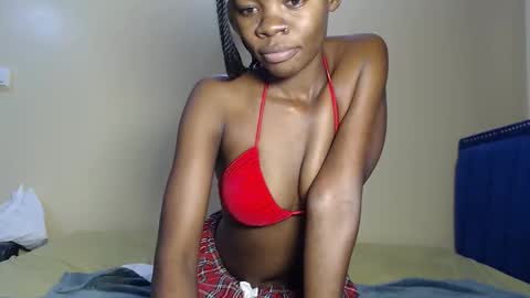 Snapshot of curvyjoan chatting on October 29, 2025, 9:55 am curvyjoan online show from October 29, 2025, 9:55 am