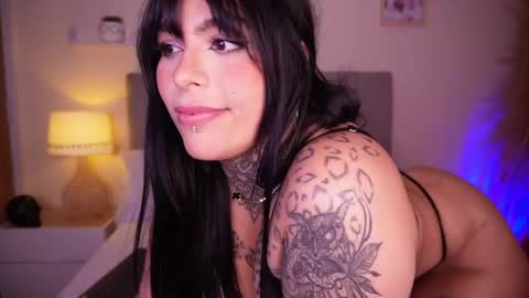 Snapshot of curvyliciouss chatting on February 19, 2025, 6:54 pm Samantha online show from February 19, 2025, 6:54 pm