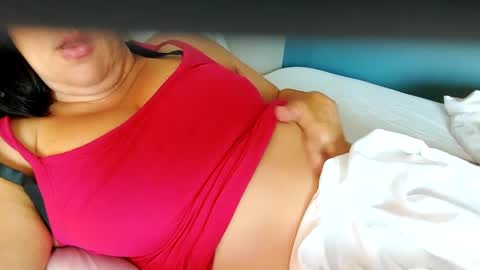 Snapshot of curvymomy69 chatting on September 13, 2025, 3:23 pm Milfmomma online show from September 13, 2025, 3:23 pm