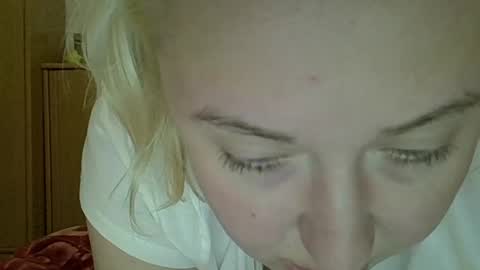 Curvy online show from May 4, 2026, 6:04 pm