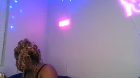 Snapshot of curvyychocolate chatting on February 4, 2025, 12:08 am curvyychocolate online show from February 4, 2025, 12:08 am