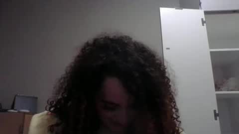 Snapshot of curvyyus chatting on February 5, 2026, 12:48 am curvyyus online show from February 5, 2026, 12:48 am