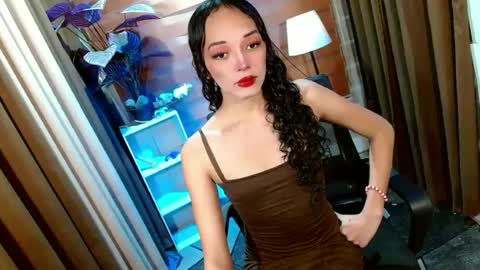 BBY CURLYHANNA online show from June 24, 2026, 10:25 am