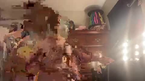 Snapshot of cushiontopushin chatting on March 9, 2025, 3:05 pm cushiontopushin online show from March 9, 2025, 3:05 pm