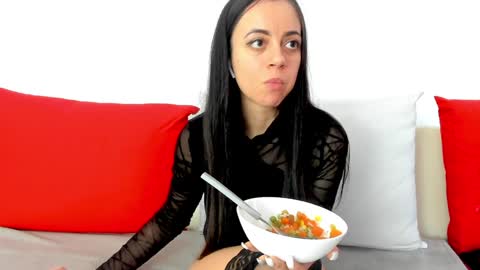 cute_angel95 online show from January 14, 2025, 1:28 pm