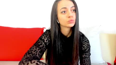 cute_angel95 online show from January 25, 2025, 2:25 pm