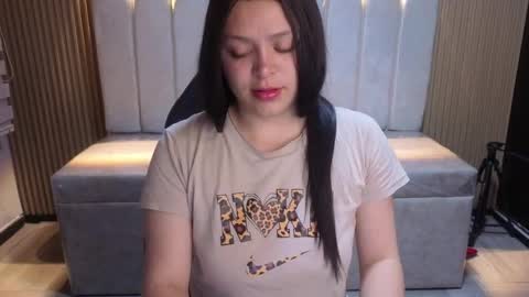 cute_angel_1 online show from April 28, 2026, 2:27 am