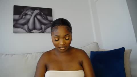 Snapshot of cute_ass18 chatting on February 8, 2025, 12:50 pm Liya online show from February 8, 2025, 12:50 pm