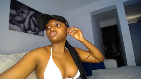 Snapshot of cute_ass18 chatting on February 26, 2025, 7:20 am Liya online show from February 26, 2025, 7:20 am