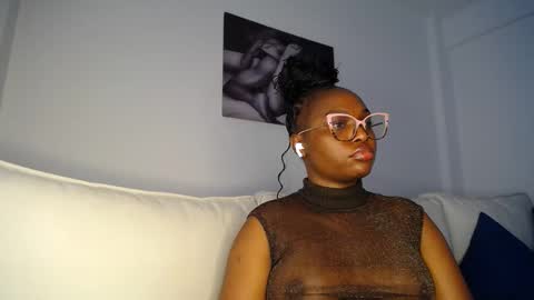 Snapshot of cute_ass18 chatting on February 28, 2025, 10:30 am Liya online show from February 28, 2025, 10:30 am