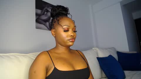 Snapshot of cute_ass18 chatting on March 2, 2025, 1:27 pm Liya online show from March 2, 2025, 1:27 pm