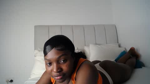 Snapshot of cute_ass18 chatting on September 15, 2025, 6:52 pm Liya online show from September 15, 2025, 6:52 pm