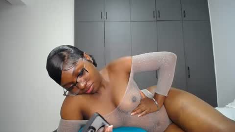 Liya online show from June 12, 2026, 3:11 pm