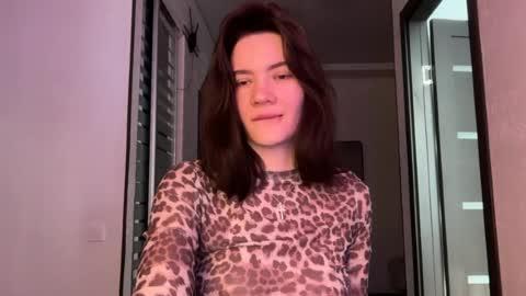 cute_bubbles online show from July 31, 2026, 2:27 pm