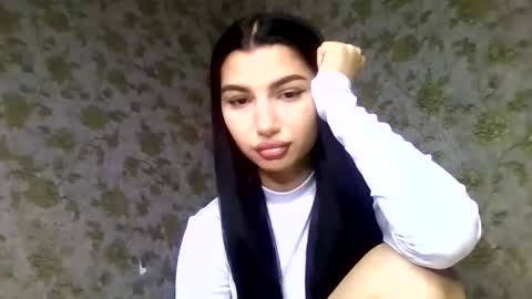 Snapshot of cute_cherry007 chatting on June 5, 2026, 1:01 am Cherry girl online show from June 5, 2026, 1:01 am