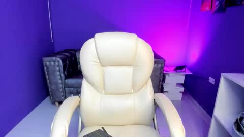 Abby online show from December 4, 2025, 4:33 am