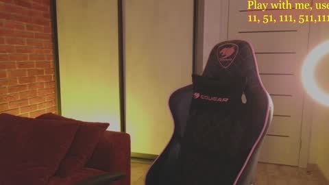 Everyday stream in the same time online show from December 8, 2024, 11:24 am