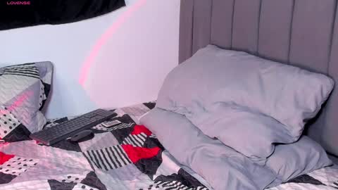 Snapshot of cute_diego_ chatting on December 20, 2024, 11:26 pm Diego online show from December 20, 2024, 11:26 pm