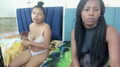 Snapshot of cute_ebony_18_ chatting on November 21, 2025, 2:21 am cute_ebony_18_ online show from November 21, 2025, 2:21 am