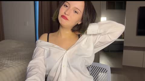 Snapshot of cute_emiliya chatting on April 1, 2026, 2:56 am Emily online show from April 1, 2026, 2:56 am