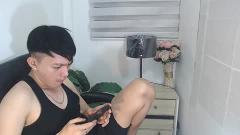 cute_enzo24 online show from December 10, 2024, 9:01 am