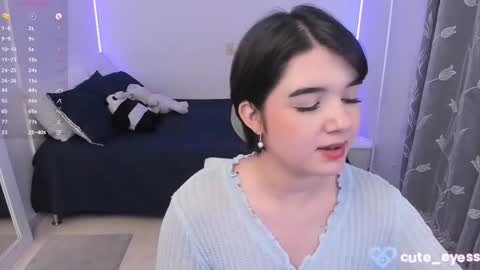 Cute online show from September 22, 2025, 7:05 pm