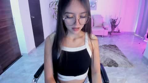 Bella Fox online show from May 2, 2026, 2:44 pm