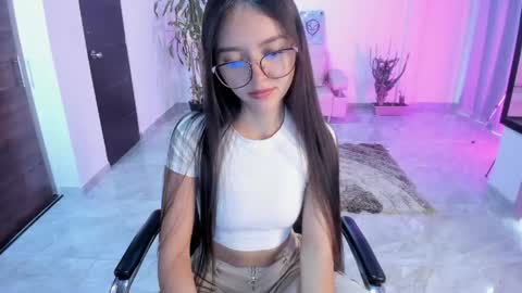 Bella Fox online show from May 9, 2026, 2:55 pm