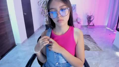 Bella Fox online show from May 19, 2026, 2:56 pm