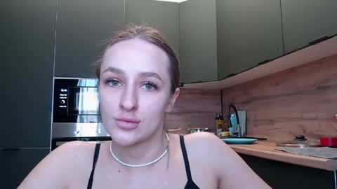 cute_girl_mia__ online show from May 3, 2026, 10:43 am