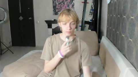 Grisha online show from April 27, 2026, 6:28 pm
