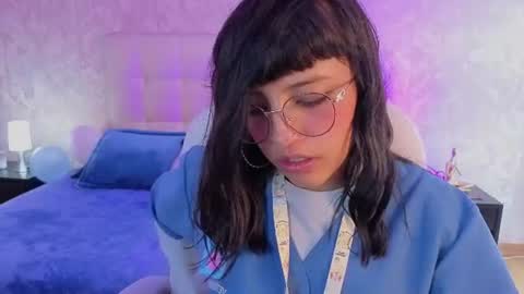 Snapshot of cute_hollywood chatting on June 18, 2026, 8:02 pm Sofa online show from June 18, 2026, 8:02 pm