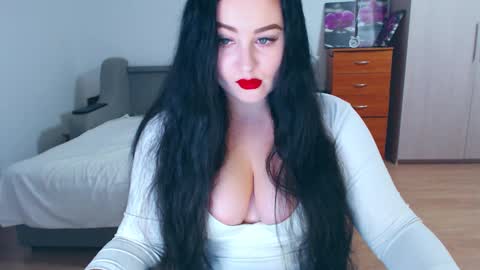 cute_jes online show from December 15, 2024, 12:17 pm