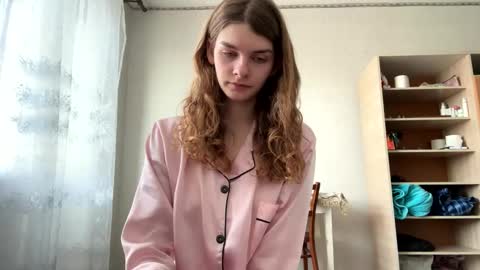 cute_kitte online show from February 24, 2025, 7:11 am